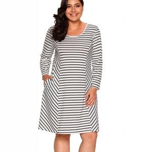 RELAXED curvy DRESS (black &white